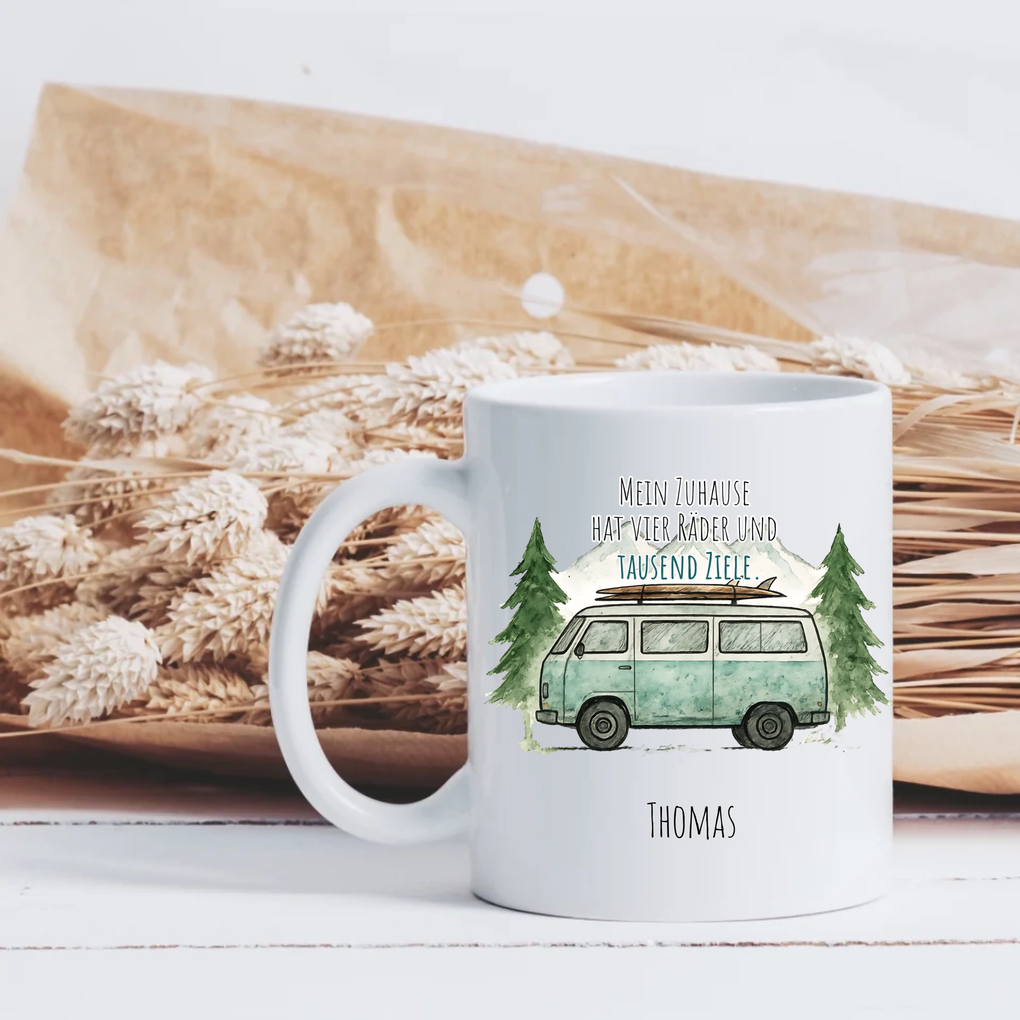 Tasse mit Camping-Motiv & Name – „Mein Zuhause hat vier Räder und tausend Ziele“