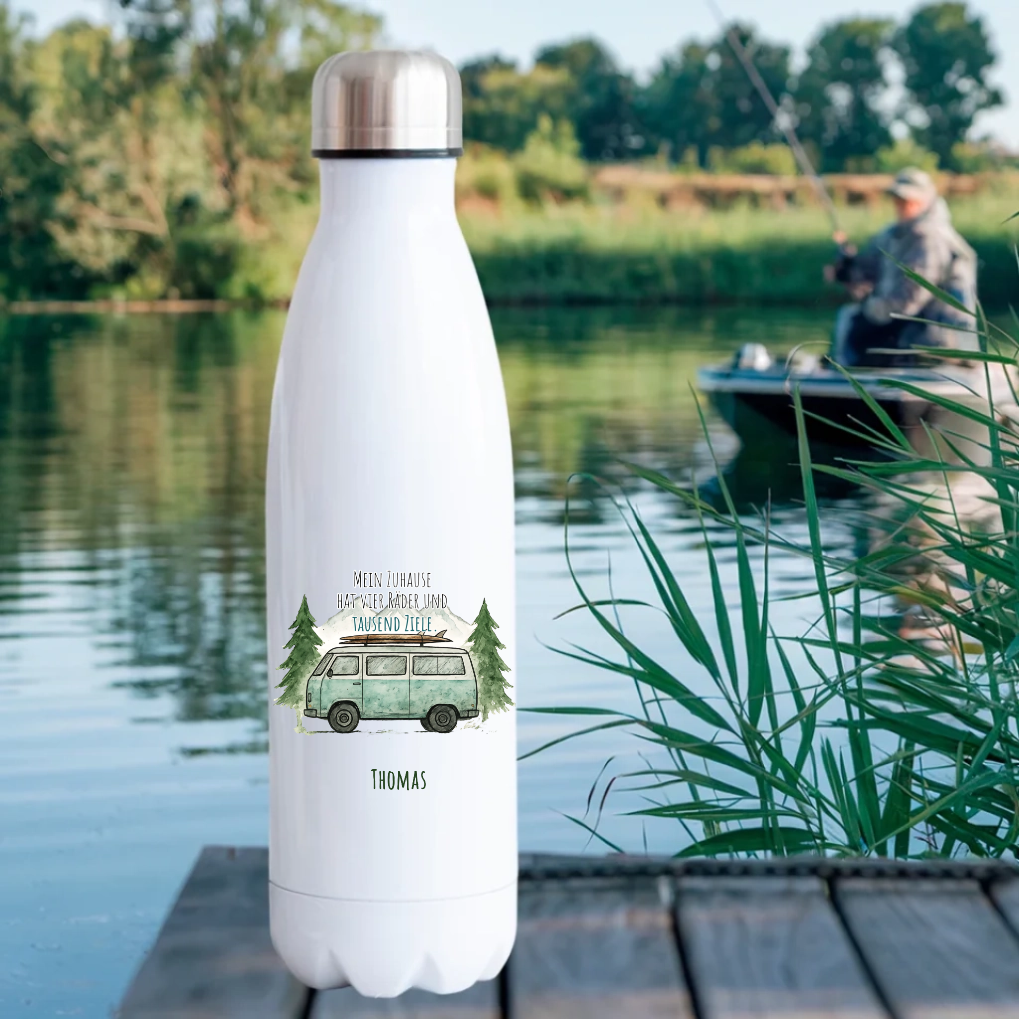 Camper Flasche mit Name – Vier Räder. Tausend Ziele. Dein Abenteuer.
